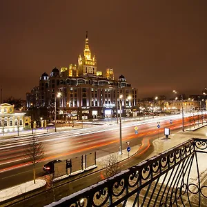 Saint Yard Arbat Moscou